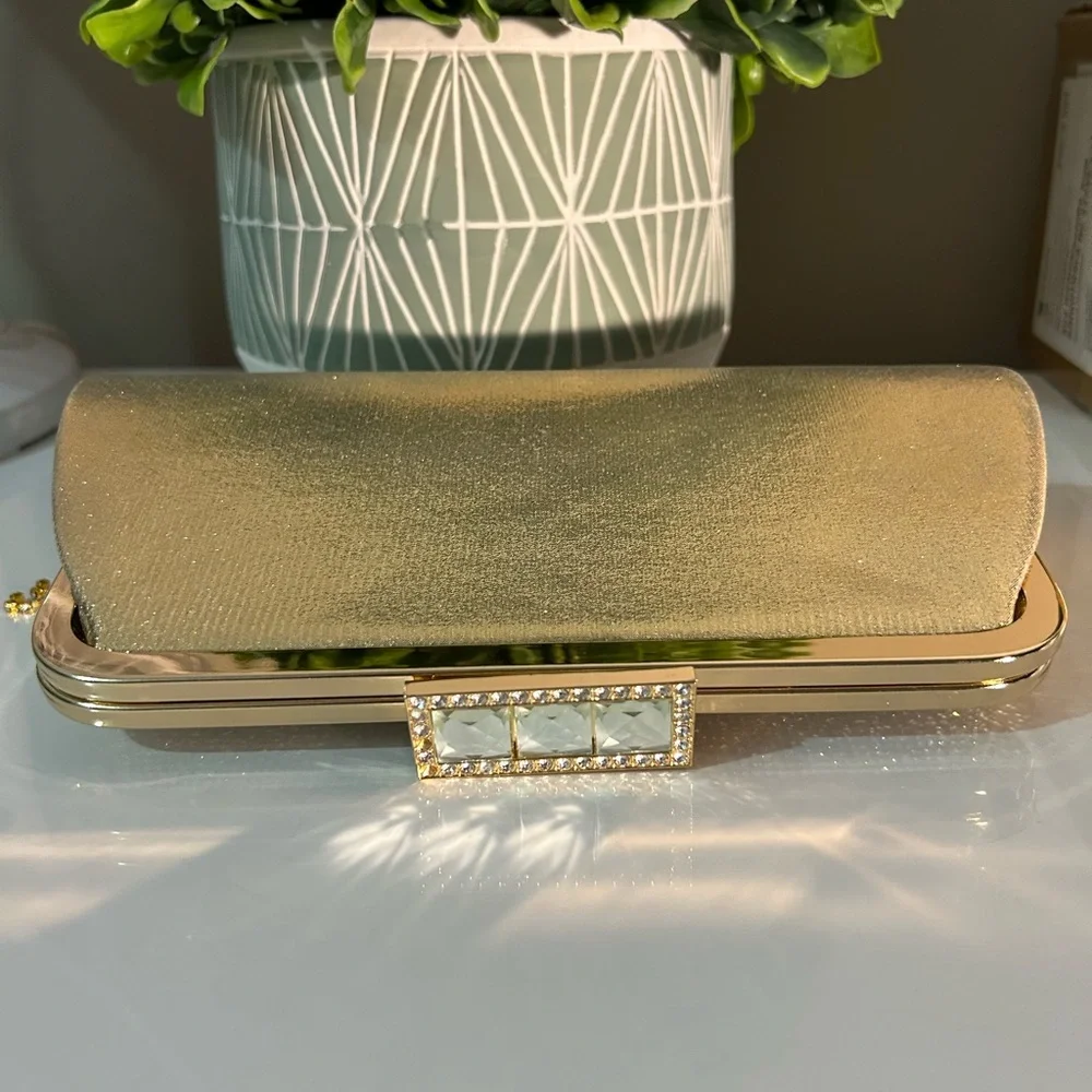 Fancy Handbag - Picture 2 of 3